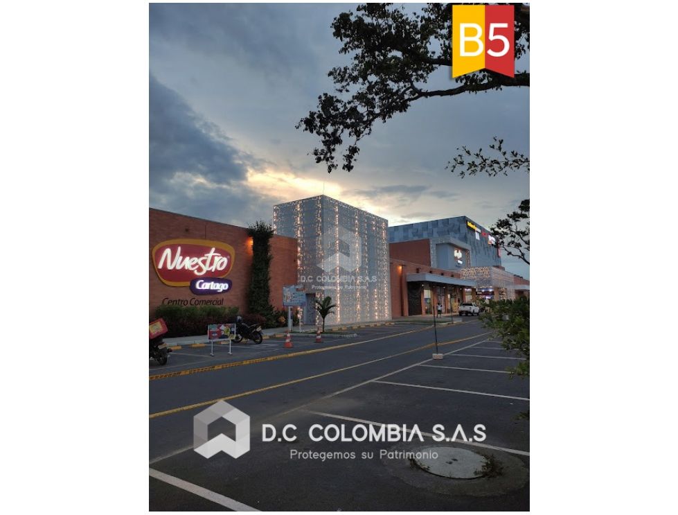 Local en Venta en el Centro Comercial Nuestro Cartago - Valle
